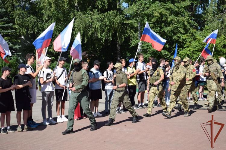 Сотрудники Росгвардии вернулись домой после выполнения задач во время спецоперации