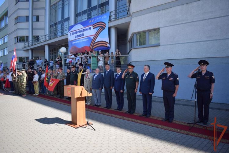 Сотрудники Росгвардии вернулись домой после выполнения задач во время спецоперации