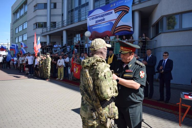 Сотрудники Росгвардии вернулись домой после выполнения задач во время спецоперации