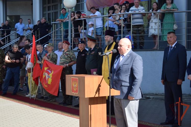 Сотрудники Росгвардии вернулись домой после выполнения задач во время спецоперации