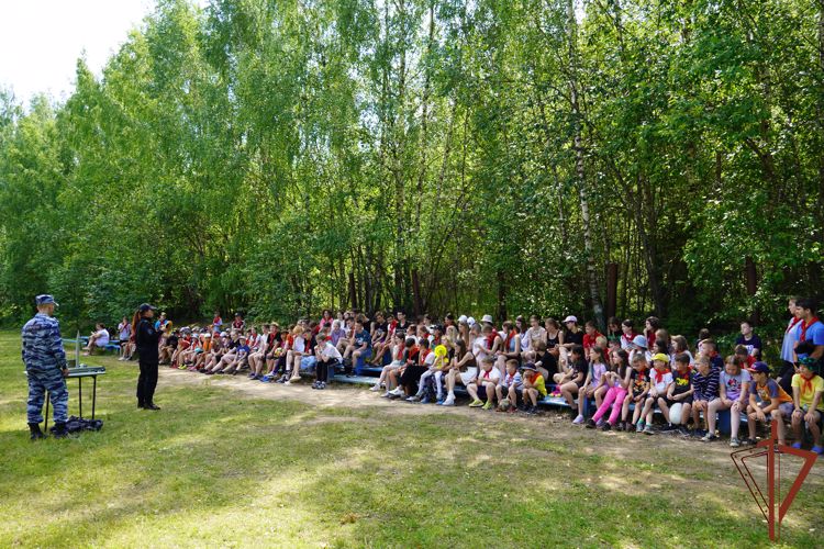 Ведомственная акция «Каникулы с Росгвардией» проходит в регионах Центрального федерального округа 