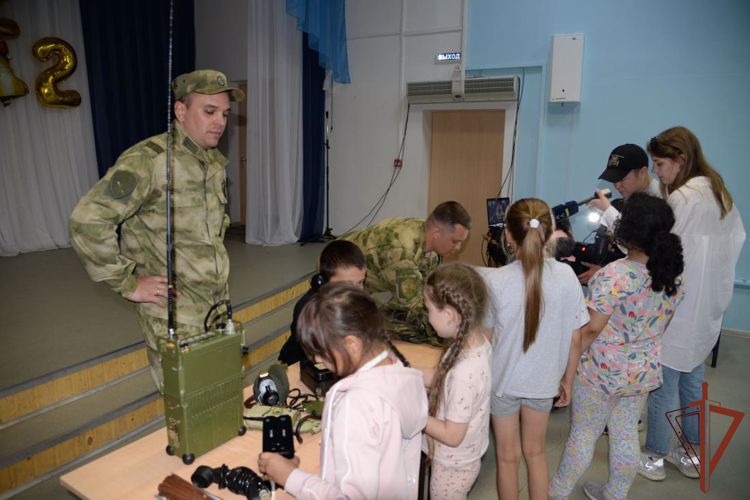 Мероприятия всероссийского проекта «Каникулы с Росгвардией» продолжаются на Урале