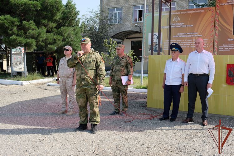 Вернувшихся со спецоперации росгвардейцев  встретили в Дагестане  
