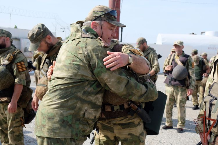 Вернувшихся со спецоперации росгвардейцев  встретили в Дагестане  