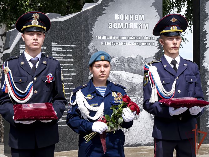 Церемония передачи госнаград родственникам погибших росгварейцев прошла в Республике Алтай