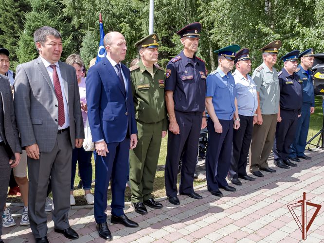 Церемония передачи госнаград родственникам погибших росгварейцев прошла в Республике Алтай