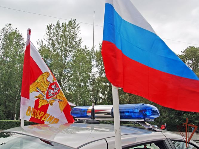 Росгвардия провела автопробег по Абакану в поддержку спецоперации