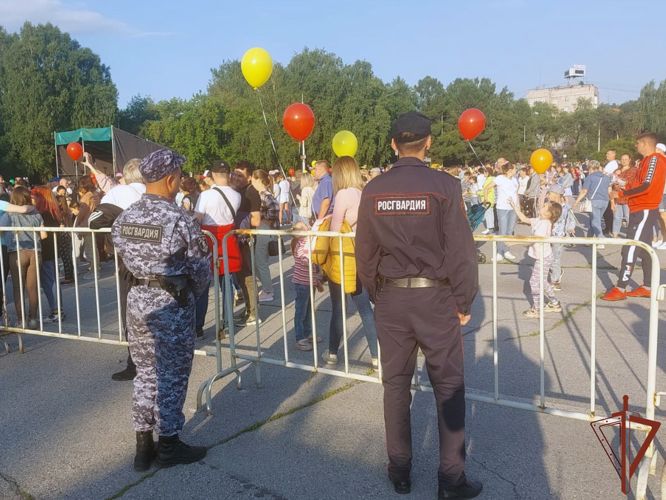 Росгвардия обеспечила безопасность празднования Дня металлурга в регионах Сибири