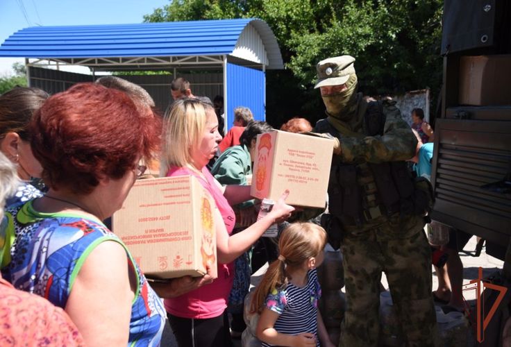 Росгвардия совместно с МЧС России провела гуманитарные акции в Херсонской и Запорожской областях