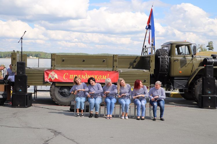 Моряки Уральского округа Росгвардии отметили День Военно-морского флота