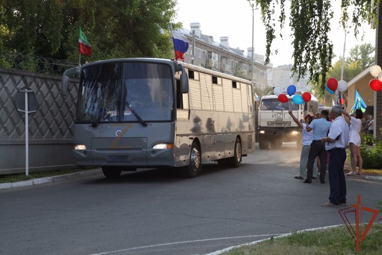 В Татарстане тожественно встретили сотрудников Росгвардии – участников специальной военной операции 