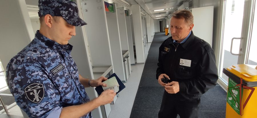 При участии Росгвардии в Красноярском крае обеспечена безопасность матча мировых звезд хоккея