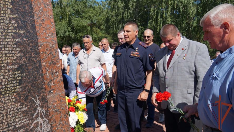 Военнослужащие и сотрудники Центрального округа Росгвардии принимают участие в памятных мероприятиях, приуроченных ко дню ветеранов боевых действий