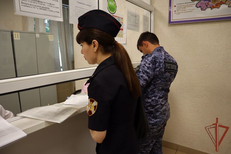 12 росгвардейцев сдали донорскую кровь для медучреждений Ставрополья