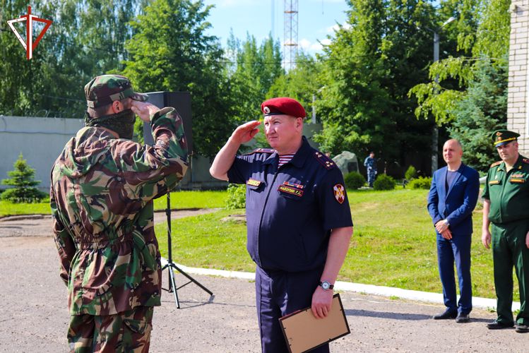 В Йошкар-Олу вернулись росгвардейцы - участники спецоперации (видео)
