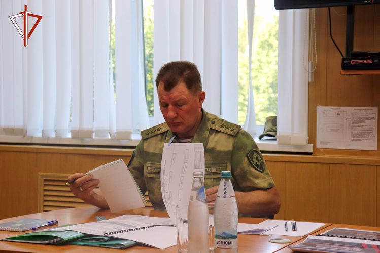 Командующий Приволжским округом проинспектировал подразделения ведомства в Йошкар-Оле