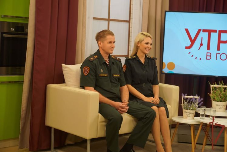 В день семьи, любви и верности росгвардейцы из Хабаровска поздравили с праздником дальневосточников в эфире телеканала «6ТВ»