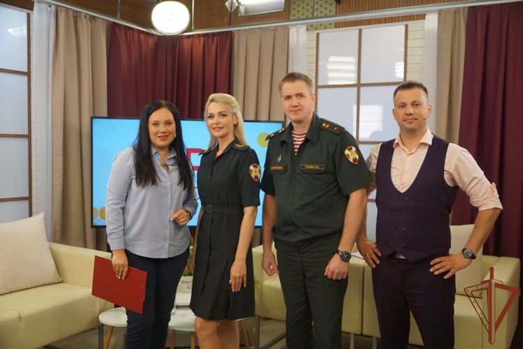 В день семьи, любви и верности росгвардейцы из Хабаровска поздравили с праздником дальневосточников в эфире телеканала «6ТВ»
