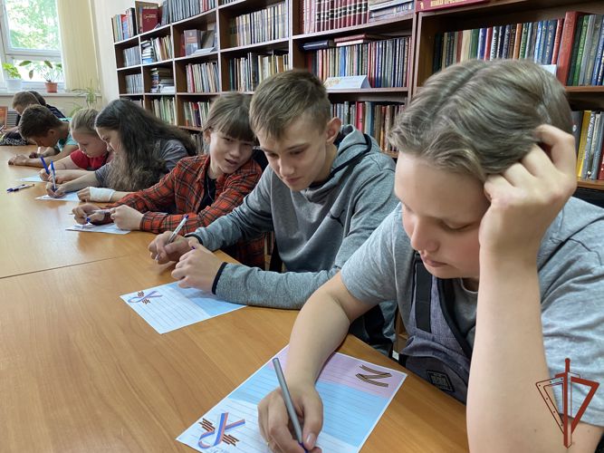  Подшефные кадеты Росгвардии в Сыктывкаре приняли участие во всероссийском патриотическом проекте 