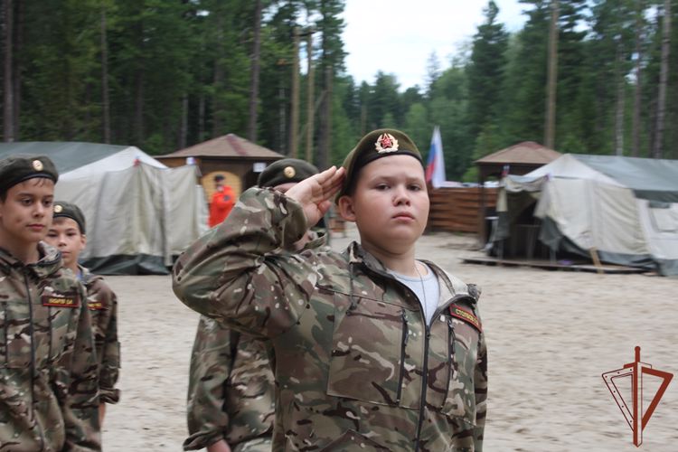 Мероприятия всероссийского проекта «Каникулы с Росгвардией» продолжаются на Урале 