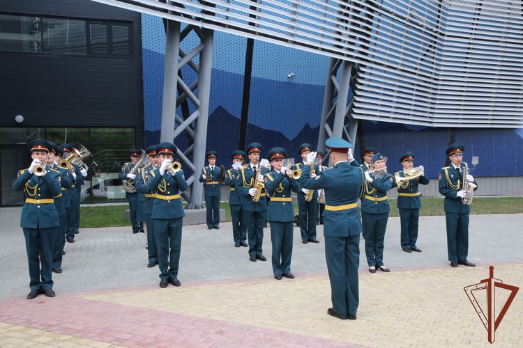  Участников Всероссийского патриотического автомарша встретили росгвардейцы в Пятигорске 