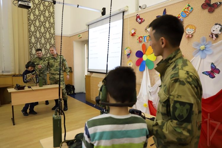 На Урале состоялись познавательные мероприятия для детей в рамках ведомственного проекта «Каникулы с Росгвардией»