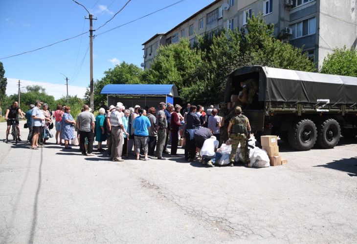 Росгвардия и МЧС России совместно доставили 330 тонн продовольствия жителям Херсонской и Запорожской областей