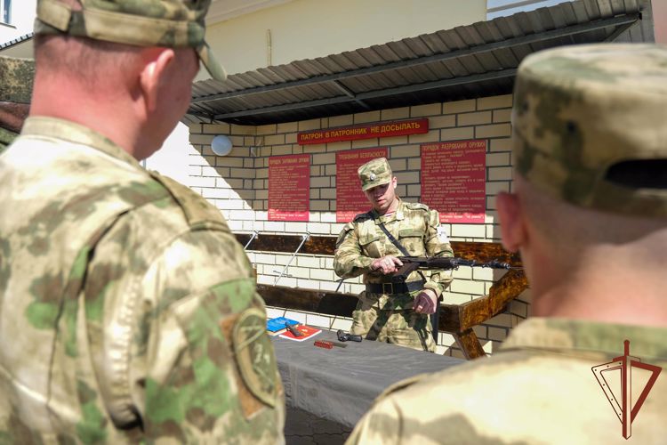  Летний период подготовки стартовал  в Уральском округе Росгвардии (видео)