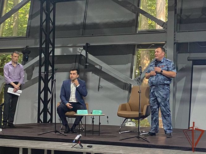 День образования отряда отметил столичный ОМОН «Меч» на транспорте (видео)