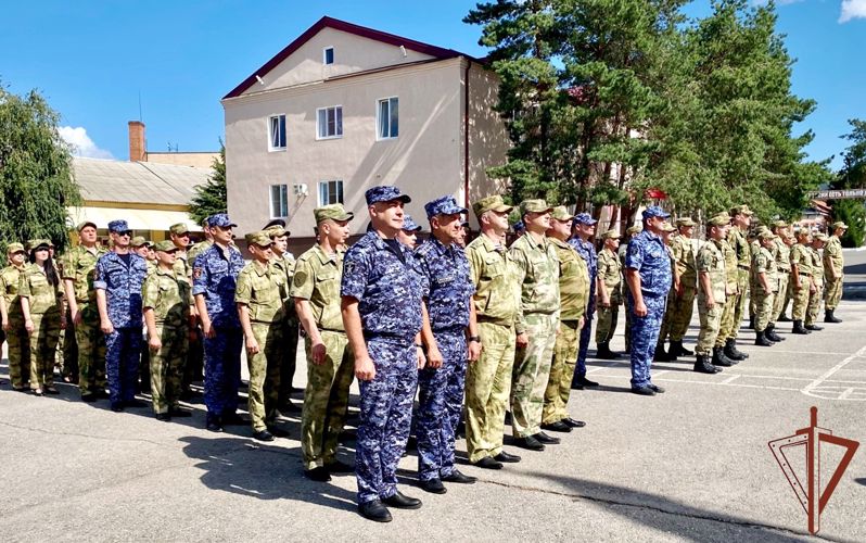 Летний период подготовки личного состава стартовал в Южном округе Росгвардии  
