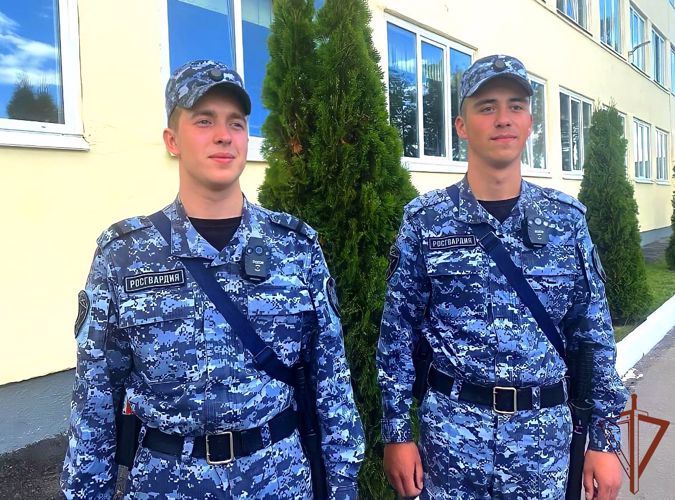 Росгвардейцы оказали содействие во время пожара в Ленинградской области