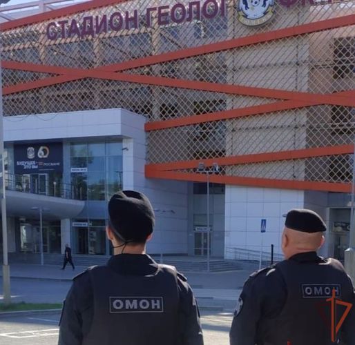 Росгвардейцы обеспечили безопасность матча Футбольной национальной лиги в Тюмени