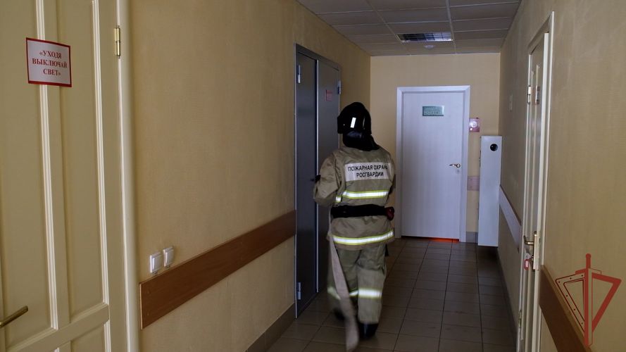 В Уральском округе Росгвардии состоялись пожарно-тактические занятия
