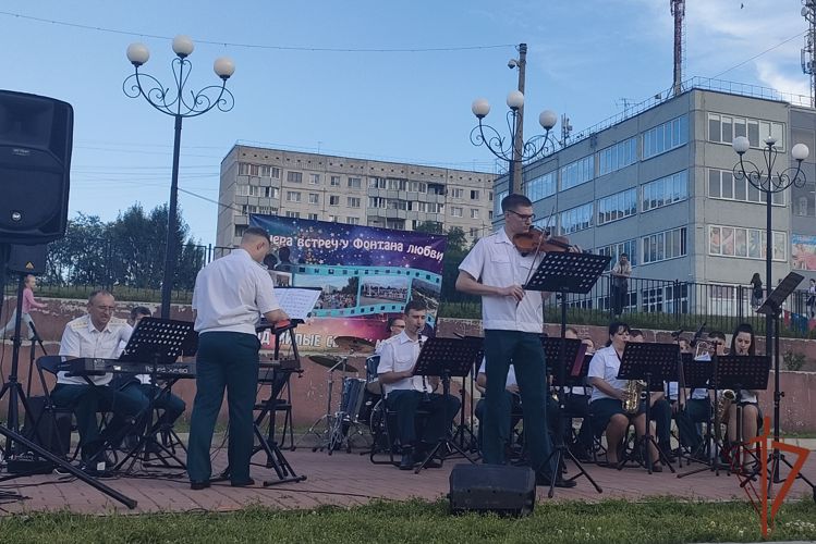 Музыканты Росгвардии провели вечер живой музыки в  Красноярском крае