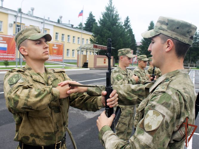 В Сибири проходит учебный сбор с военнослужащими весеннего призыва