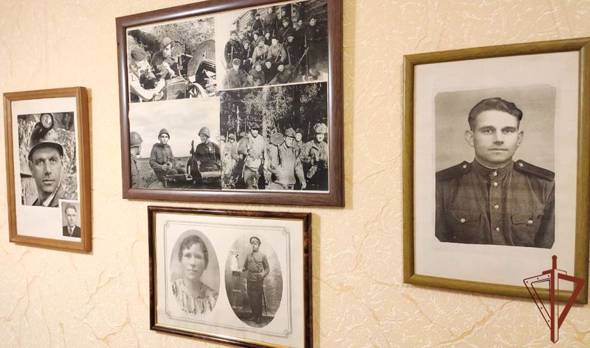 Росгвардия поздравила с 97-летием ветерана Великой Отечественной войны в Севастополе 