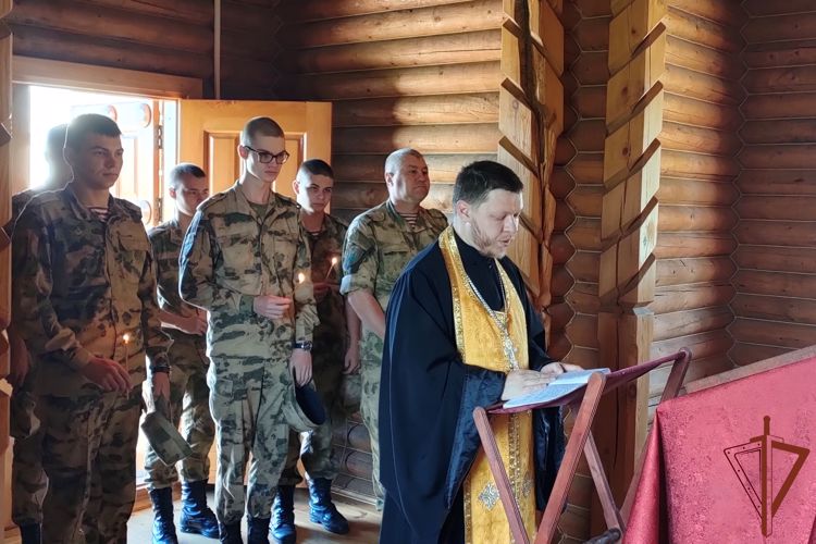 В день Крещения Руси росгвардейцы Сибири почтили память небесного покровителя ведомства