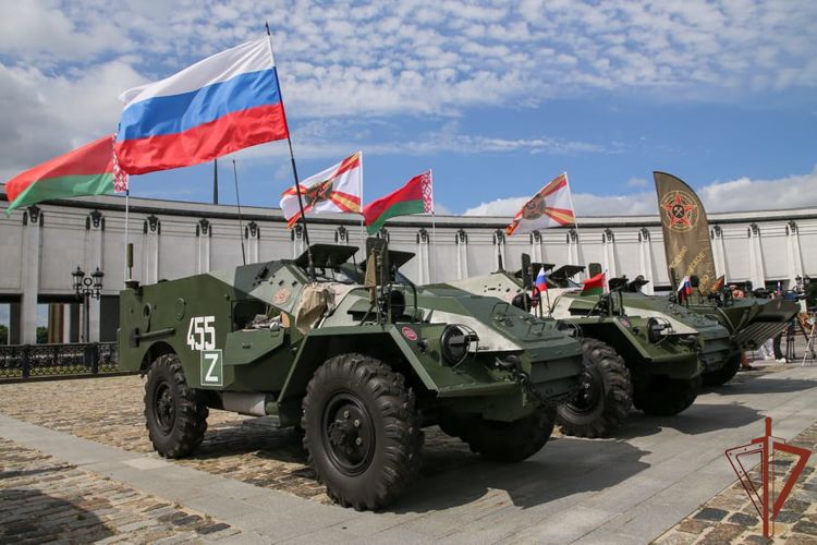 Росгвардейцы участвуют в пятом бронепробеге «Дорога Мужества»