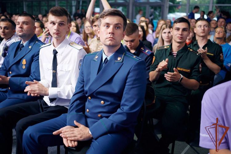 Офицеры Санкт-Петербургского военного института Росгвардии участвуют в форуме «Территория смыслов»