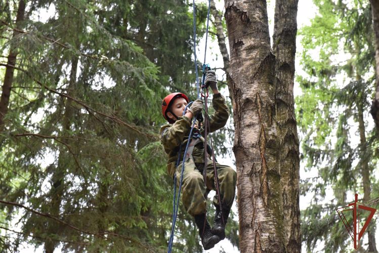 Участники военно-патриотических сборов «Гвардейская смена. Бородино -2022» освоили азы высотной подготовки 