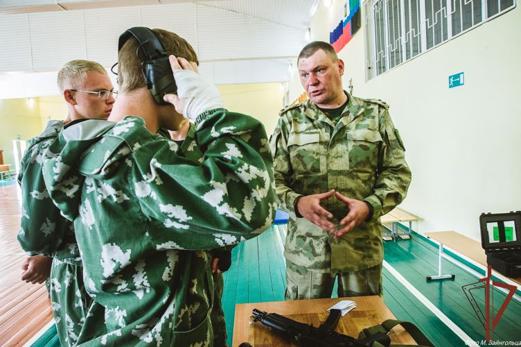 В Брянске и Белгороде проходит ведомственная акция «Каникулы с Росгвардией»