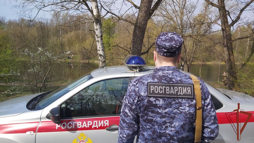 Росгвардейцы пресекли сбыт крупной партии наркотиков в Москве