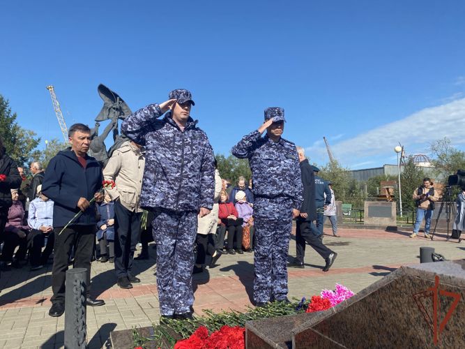 Росгвардейцы почтили память жителей Нарьян-Мара, погибших в годы ВОВ