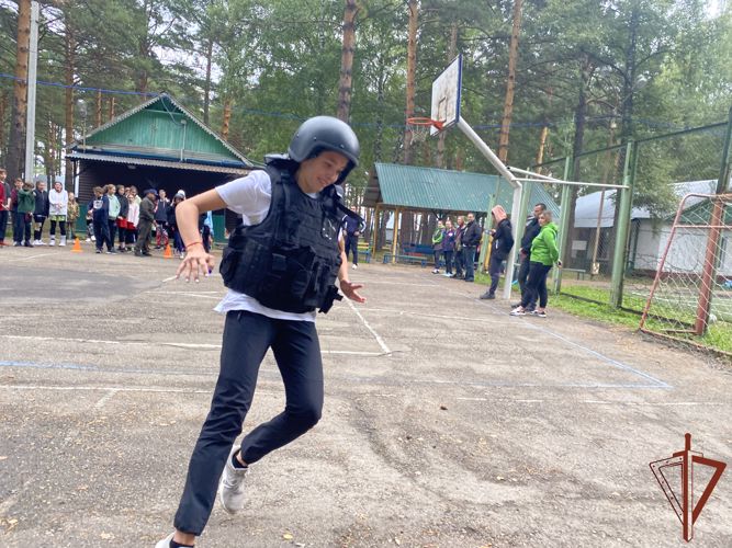 Мероприятия в рамках ведомственной акции «Каникулы с Росгвардией» продолжаются в Сибири
