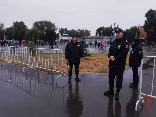Росгвардейцы обеспечили безопасность во время празднования Дня города Абакана
