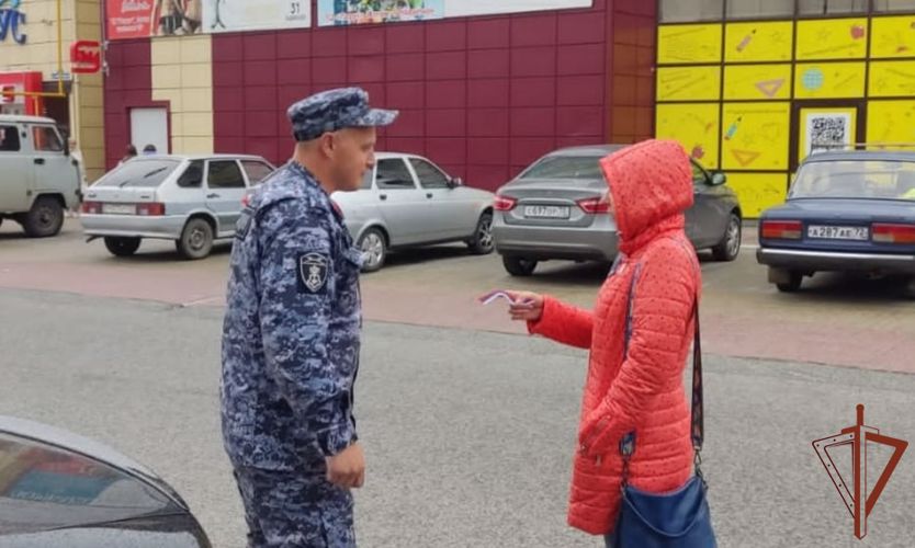 Патриотическая акция,  посвященная Дню Государственного  флага России, стартовала в Уральском округе Росгвардии