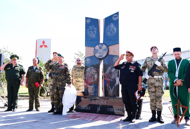 Памятник погибшим в локальных конфликтах бойцам спецподразделений открыт в Астрахани