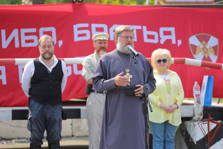 Росгвардейцы провели в Новосибирске акцию в поддержку участников спецоперации