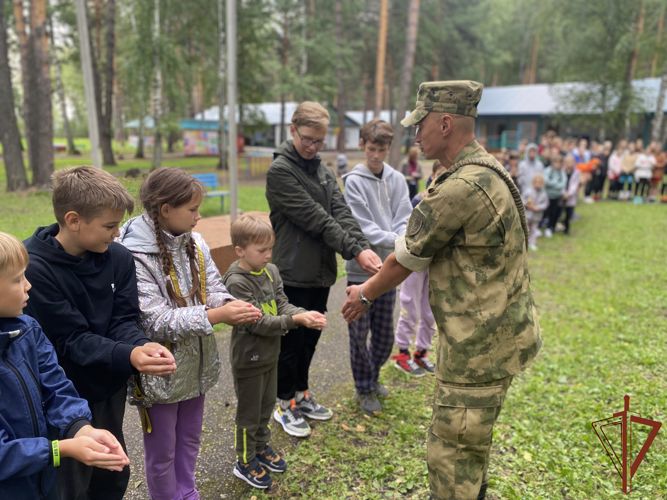 Мероприятия в рамках ведомственной акции «Каникулы с Росгвардией» продолжаются в Сибири