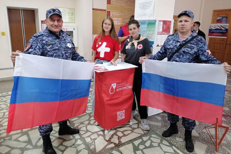 В Росгвардии состоялись праздничные мероприятия ко Дню Государственного флага Российской Федерации